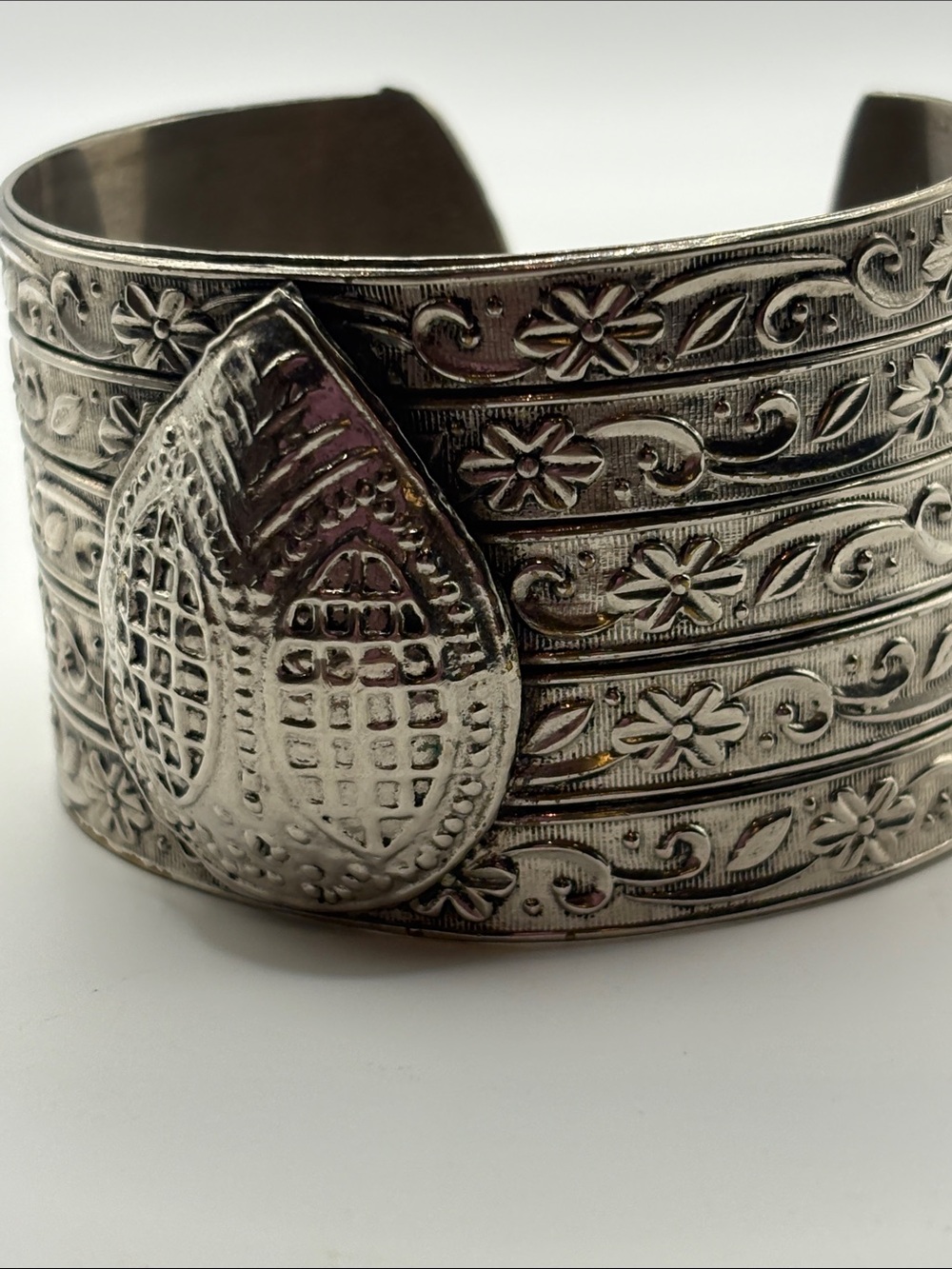 Silver Wide Artisian Floral Wide Cuff Bracelet with Textured Teardrop Accent 8” - Picture 5 of 8